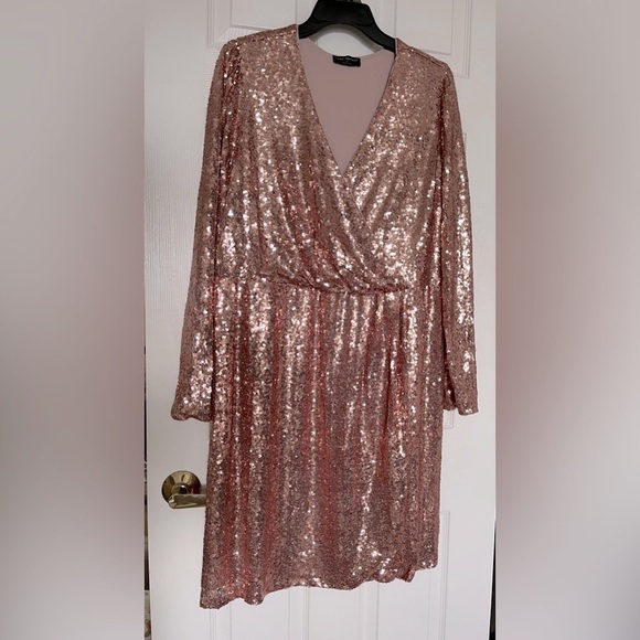 Lane Bryant Surplice Pleat-Waist Rose Gold Sequin Long Sleeve Dress - Picture 1 of 4